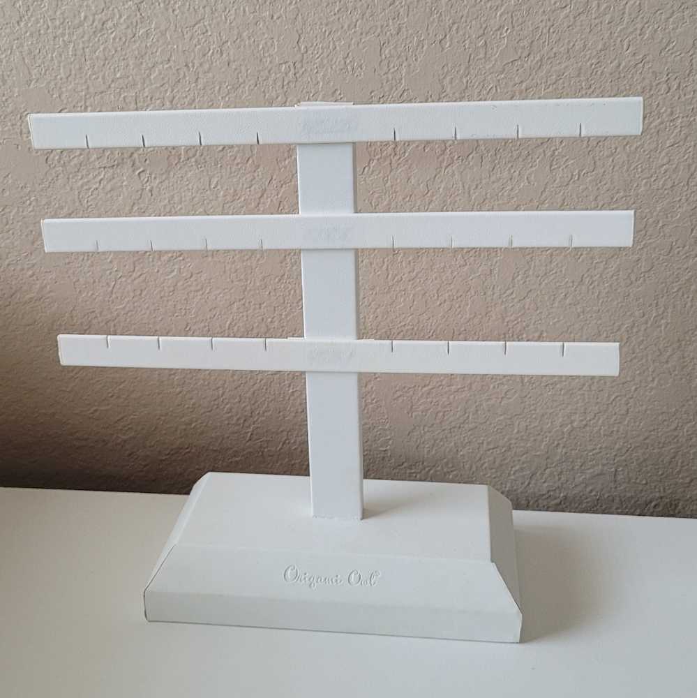 Orgami Owl Magnetic Earring Display Holder  Organizer